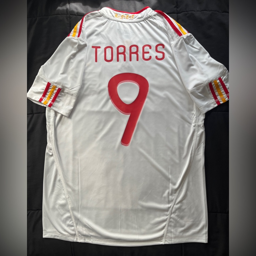 Torres #9 2011 Spain White Soccer Jersey Retro Fernando